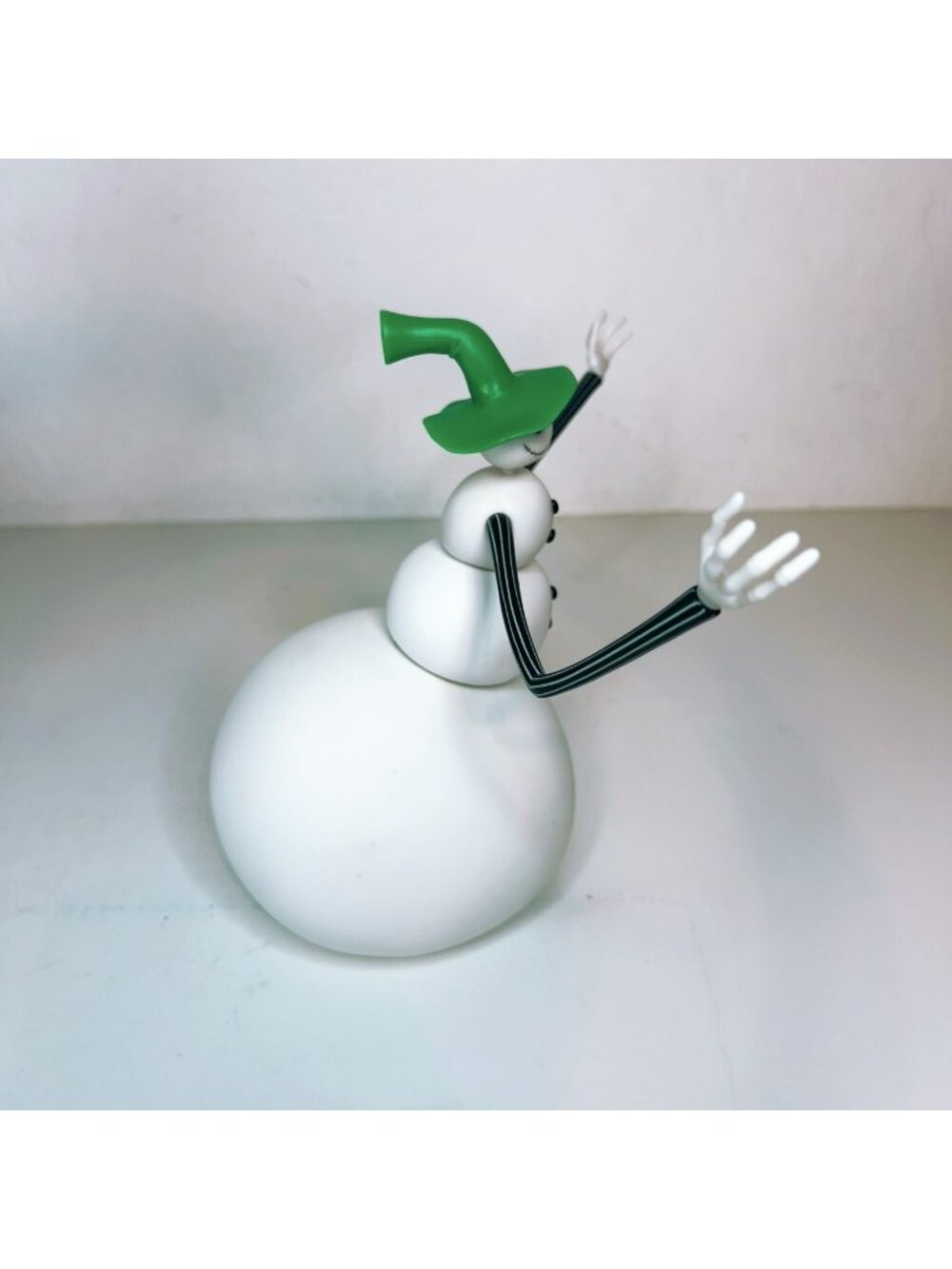 Tim Burton’s The Nightmare Before Christmas Snowman Jack Action Figure 2022 - Picture 4 of 5
